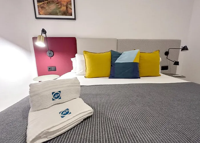 Isa Palacio De Congresos Apartment *