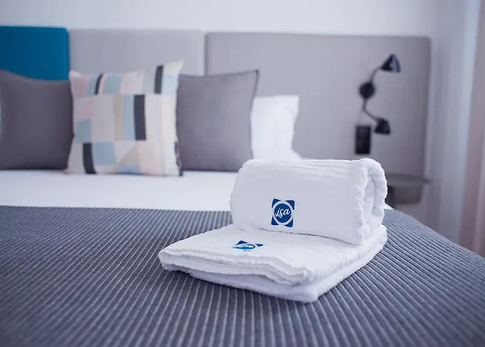 Isa Palacio De Congresos * Kadyks